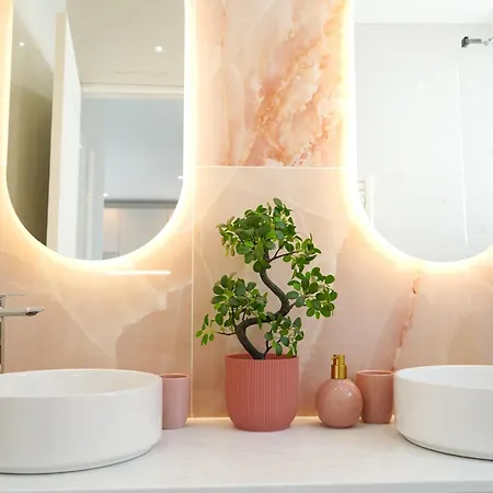 Monaco - Charm And Comfort 4-6 People With Parking Apartment